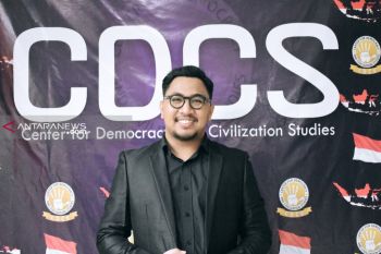 Umur demokrasi Indonesia terlalu muda untuk pemilu serentak