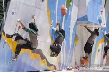 Sigi sabet emas kategori boulder beregu putri di Porprov