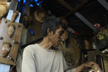 These two men make coconut as an attractive craft