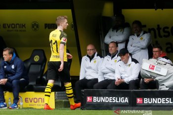 Dortmund dipecundangi Schalke 2-4