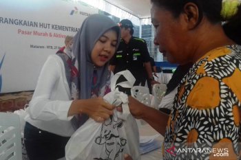 Pertamina mendistribusikan 3.000 paket sembako di Mataram