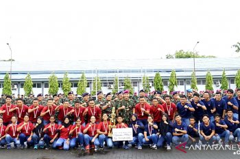 Tim Lantamal rajai kejuaraan dayung perahu naga