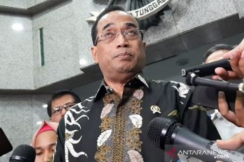 Menhub: Dirjen Hubud agar komunikasi dengan maskapai terkait tiket