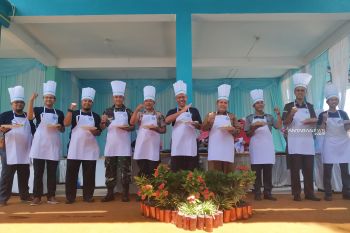 Peringati hari Kartini, PLN UP3 Barabai gelar lomba masak bagi bapak-bapak pejabat