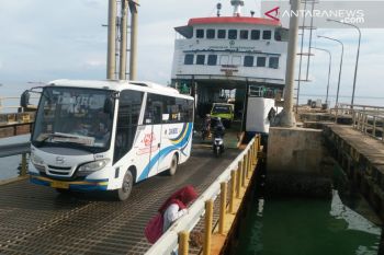Normal, arus penumpang pelabuhan Baubau menjelang puasa