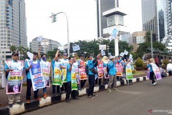 Massa buruh mulai ramai di sekitar kawasan Patung Kuda