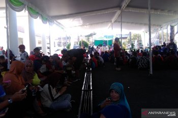 Buruh peringati May Day di rumah Wali Kota Pangkalpinang