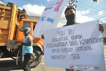 Buruh galang dana untuk korban bencana