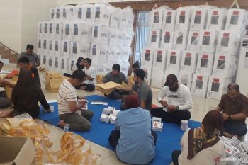 Tiga pelaku pencoblosan sisa surat suara divonis dua bulan