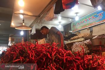 Bawang dan cabai merah penyumbang inflasi di Padang