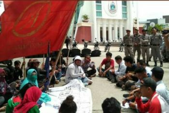 Mahasiswa Sulbar  minta pungli pendidikan dihapus