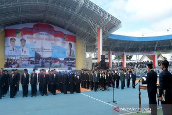 Bupati Nadalsyah lantik puluhan kepala sekolah SDN dan SMPN