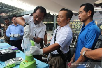 Sabu seberat 409,65 gram dimusnahkan