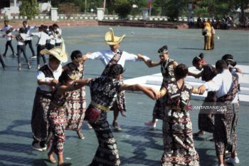 Mendorong peningkatan kompetensi guru di Kota Kupang
