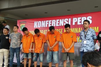 Pencuri sepeda motor bersenjata api diamankan Polda Metro Jaya