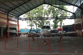 STTKD Yogyakarta menerima hibah pesawat Cessna untuk praktek mahasiswa