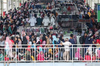 Warga padati Tanah Abang jelang Ramadhan