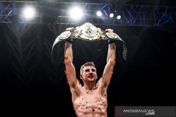 Jonathan Haggerty rebut gelar juara dunia