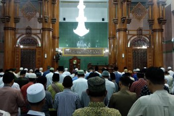 Tarawih pertama di Masjid Al-furqon Kota Bandarlampung