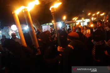 Ribuan umat muslim Palu pawai obor sambut Ramadhan 2019