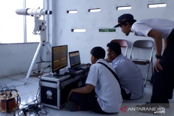 Hilal di Sulteng tertutup awan