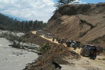 Komnas-HAM : bangun kembali jalan trans Palu-Kulawi pascabanjir