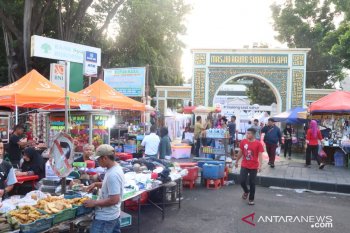 Delapan tempat berburu takjil di Jakarta