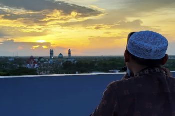 Pengamatan hilal di Sampit terhalang awan