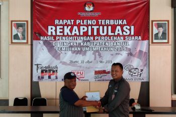 Paslon 01 ungguli paslon 02 hasil rekapitulasi KPU Bantul