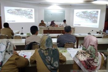 Pemkot Banjarmasin kaji rumah lanting untuk wisata