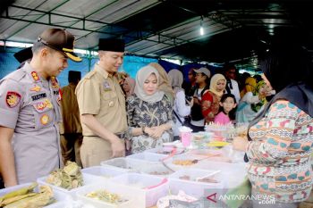 Manfaatkan keberadaan pasar Ramadhan secara maksimal, kata Bupati Sukamara
