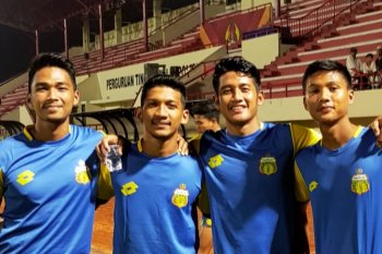 Tim Liga 1 beradaptasi bermain pada malam hari