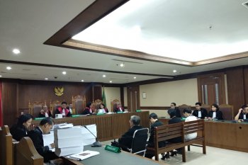 Suami, istri, dan anak divonis 3 tahun bui karena suap pegawai PUPR