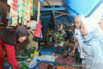 Di Kendari, harga bawang putih terus merangkak naik
