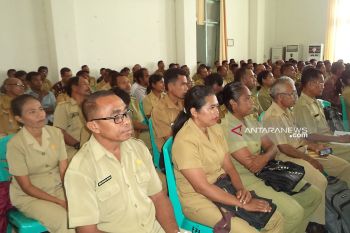 Wabup Kupang minta para kepala sekolah kelola dana BOS sesuai aturan