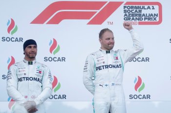 GP Spanyol, Hamilton tak beri ruang Bottas