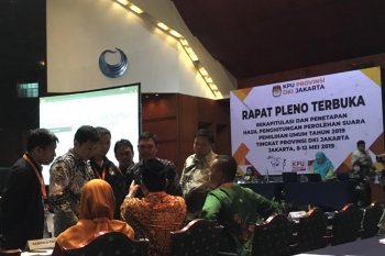 Perolehan suara Jokowi dan Prabowo saling menyalip