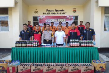 Polres Sumbawa Barat mengamankan 474 botol minuman keras