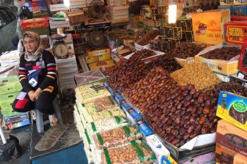 Laris manis penjualan kurma di Tanah Abang, omzet naik 100 persen