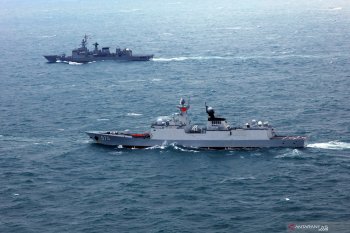Taiwan beli senjata, China gelar latihan militer