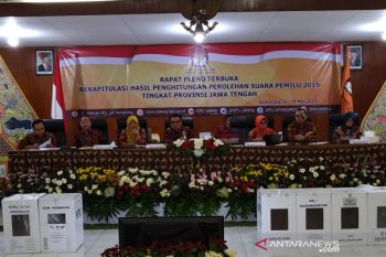 KPU Jateng tuntaskan rekapitulasi penghitungan suara Pemilu 2019