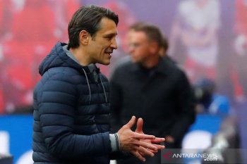 Pesta juara Muenchen tertunda VAR