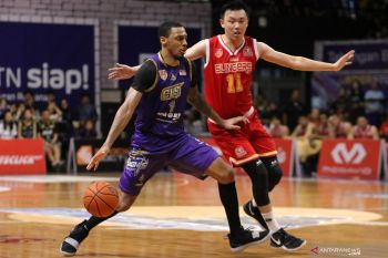 CLS Knights Indonesia kalahkan Singapore Slingers