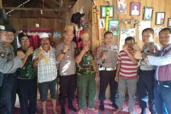 Tokoh Adat Dayak Meratus di HST dukung presiden terpilih