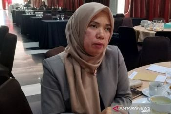 Pasokan daging beku  terkendala izin