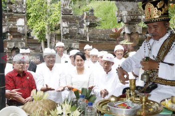 Wabup Bangli hadiri Penglukatan Agung Banyu Pinaruh