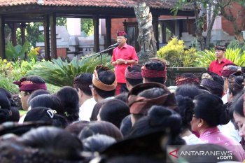 Gubernur Bali peringati ASN bekerja lambat
