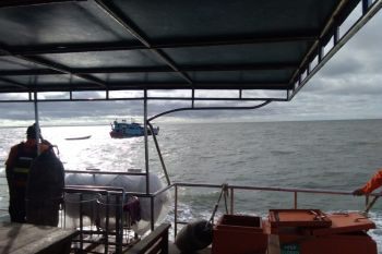 Tim SAR temukan kapal cepat yang hilang di Papua, 37 penumpang selamat