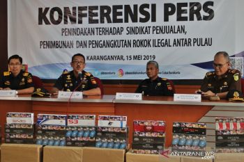 Lima tersangka kasus rokok ilegal diserahkan ke Kejari Sukoharjo