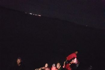 Kapal Oceanna rute Tanjungpinang-Batam kandas di Pulau Ngenang